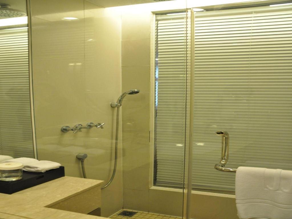 Jinjiang Metropolo Classiq Ymca People Square Hotel Shanghai