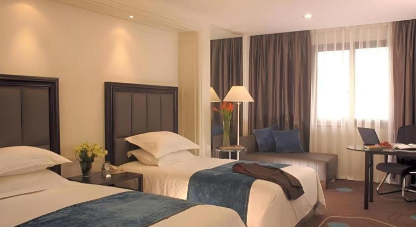 Jinjiang Metropolo Classiq Ymca People Square Hotel 4*