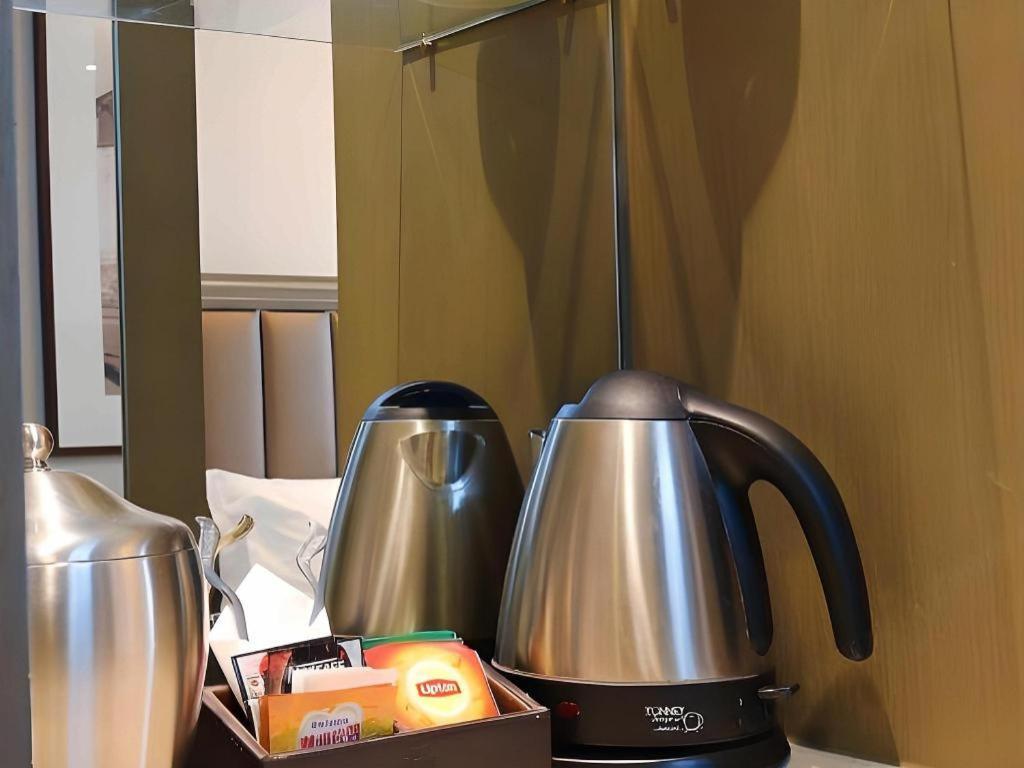 Hotel Jinjiang Metropolo Classiq Ymca People Square 4*